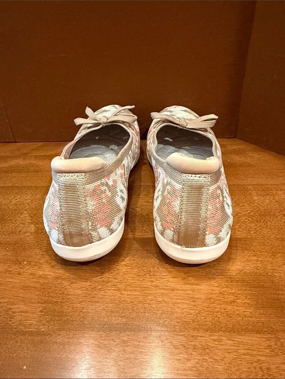 Clarks Beige and Coral Floral Knit Ballet Flats with Bow